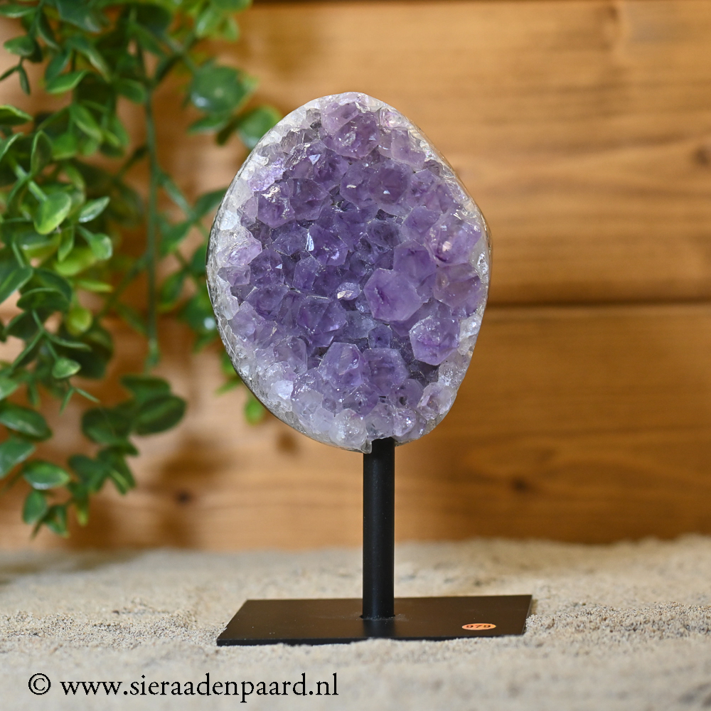 Amethist op Standaard